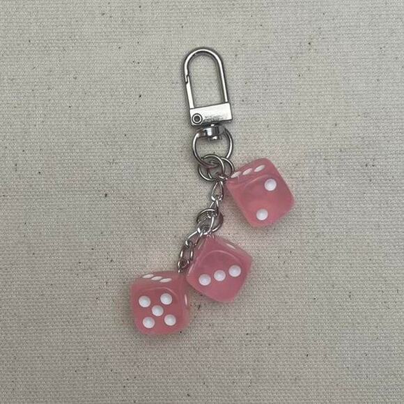 Y2k 2000s vintage style pink dice key chain - Picture 3 of 6